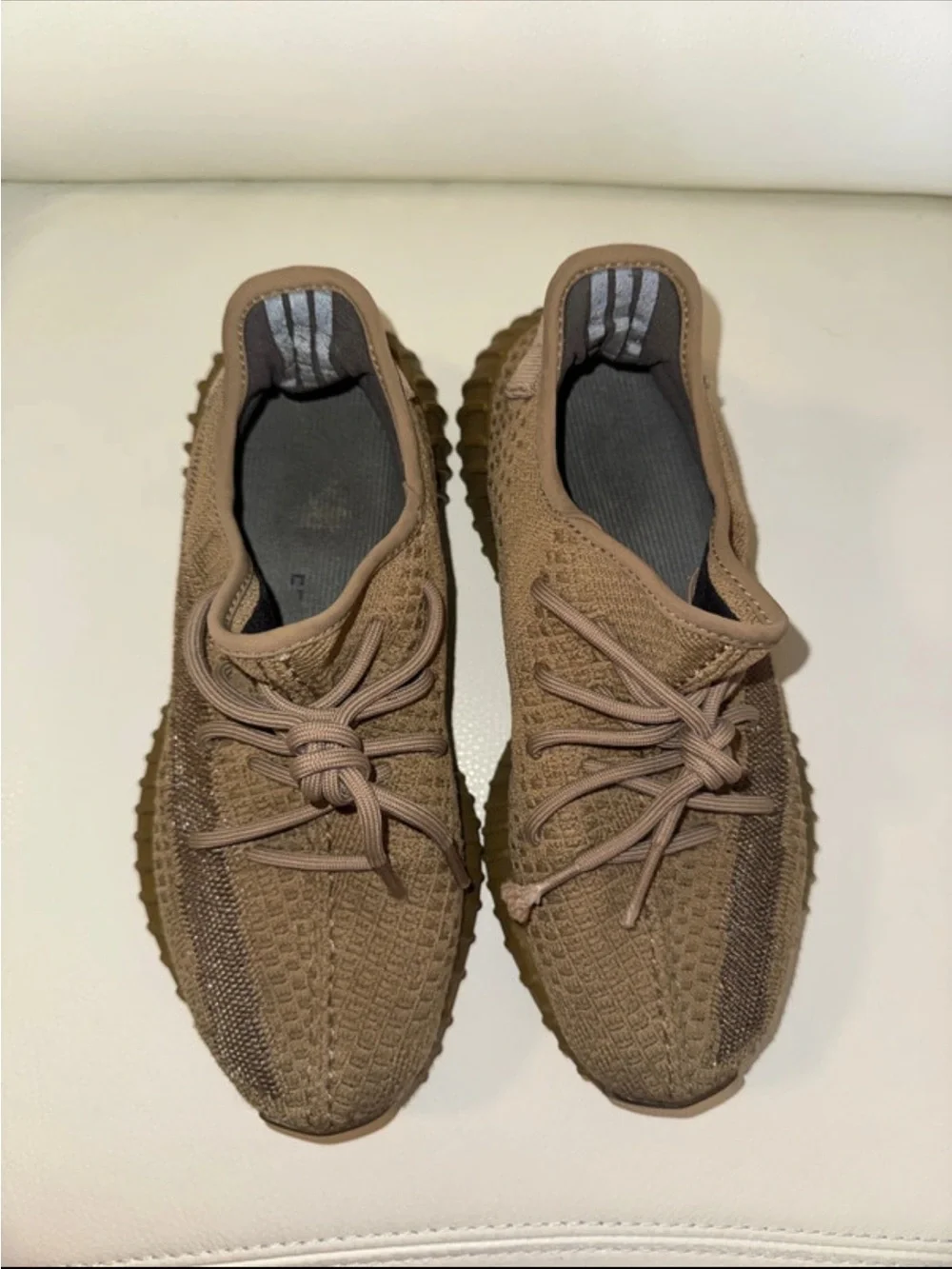 YEEZY WOMEN’S SNEAKERS